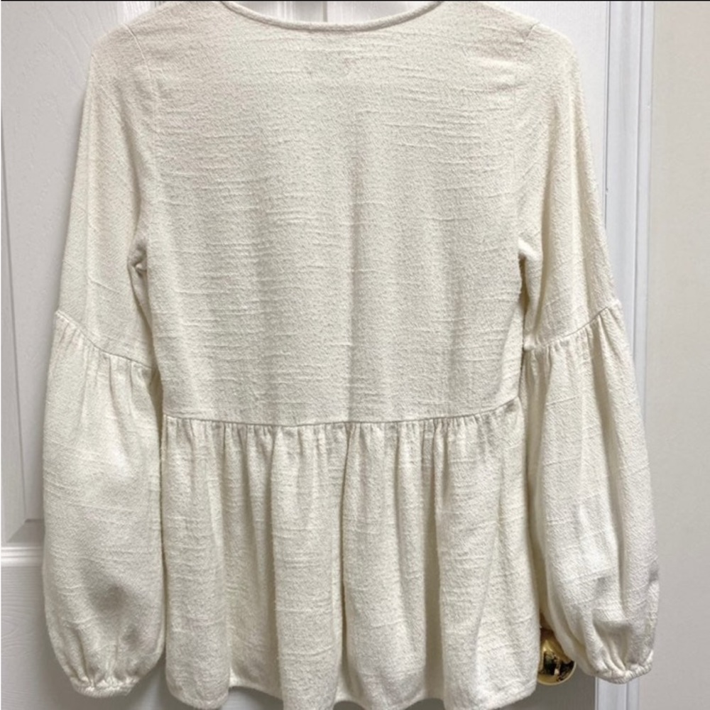Linen Top • Small - Picture 2 of 3